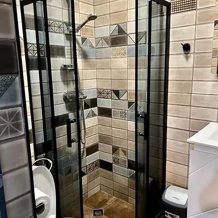 Art Near Paradise Mall & Metro Station *