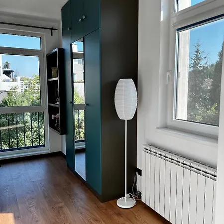 Art Near Paradise Mall & Metro Station Sófia