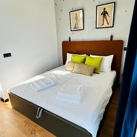 Art Near Paradise Mall & Metro Station Apartamento Sófia