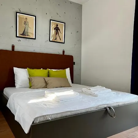Apartment Art Near Paradise Mall & Metro Station Sofia