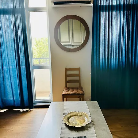 Appartement Art Near Paradise Mall & Metro Station *